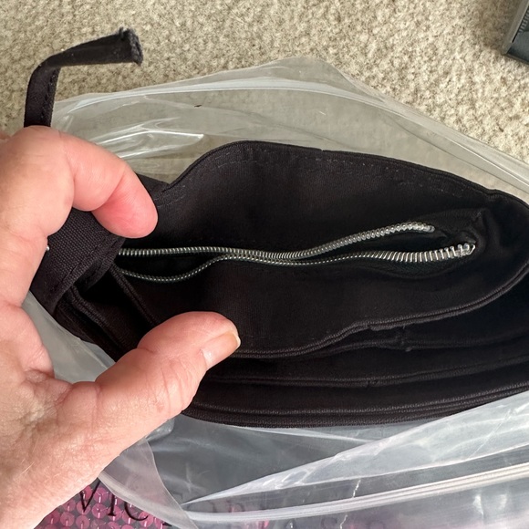 Victoria secret large tote. New with zipper    sequined front and back - Picture 4 of 5